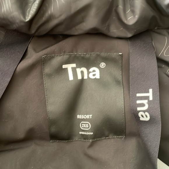 TNA resort parka. Barely used size 2XS - Picture 4 of 6